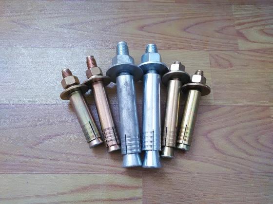 国标膨胀螺栓厂家金火紧固件是一家从事十多年的膨胀螺栓类加